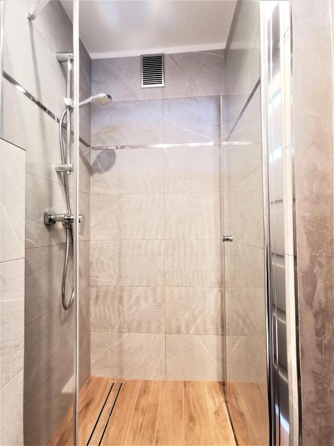 Kuznicza Apartment - 300M Main Square ~ Self Check-In 24H วรอตซวาฟ ภายนอก รูปภาพ